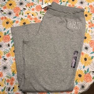 Women’s GAP sweatpants